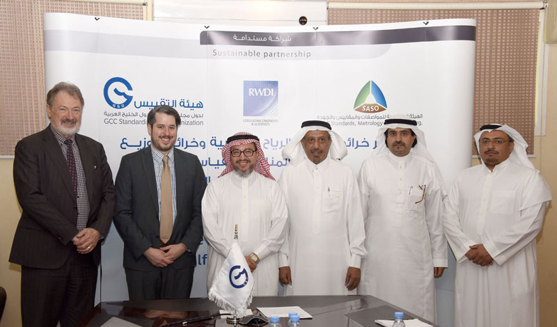 From left to right: Anton Davies, Mike Gibbons, His Excellency Nabil Molla, Professor Ahmed Shuraim, Jumaan Al-Qahtani, Eng. Mohammed Al-Dablan